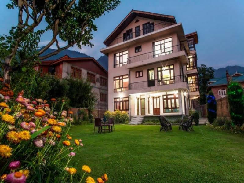Sheesha Residency Hotel Srinagar  Exterior photo